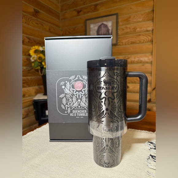 DEADLY DAMASK Stanley HALLOWEEN 40oz Tumbler * LIMITED EDITION - Picture 1 of 7
